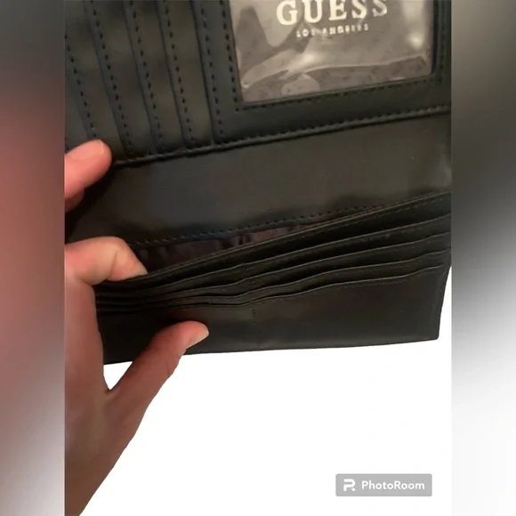 Guess Wallet - Picture 5 of 7